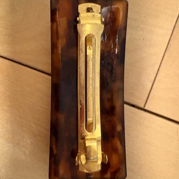 Authentic fendi hair clip - Picture 2 of 2